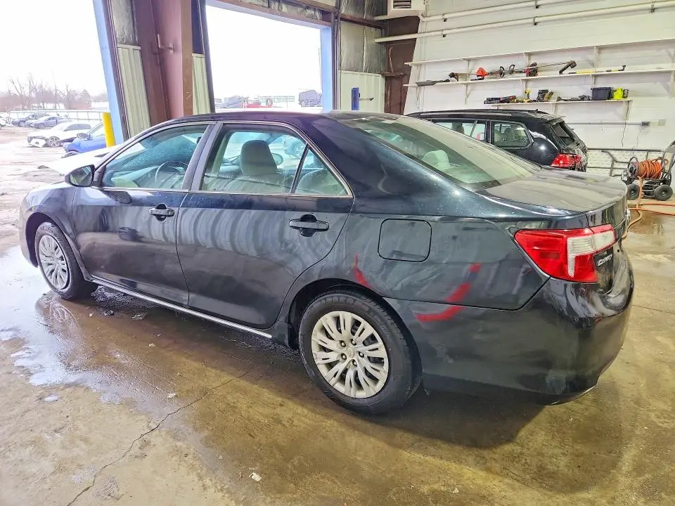 2013 TOYOTA CAMRY LE  