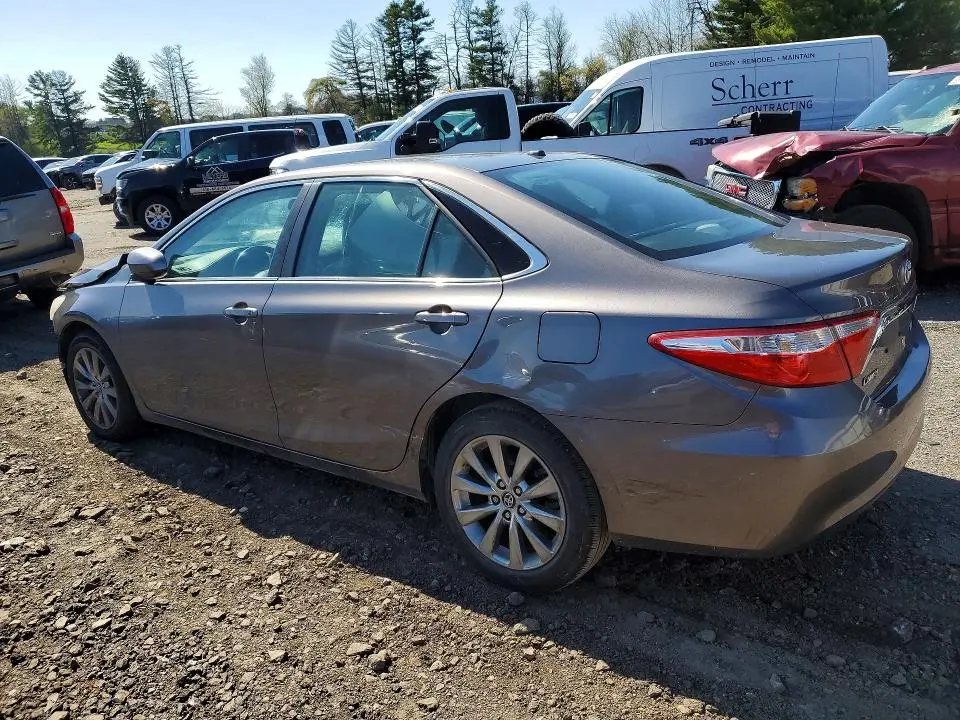 2016 TOYOTA CAMRY XLE  