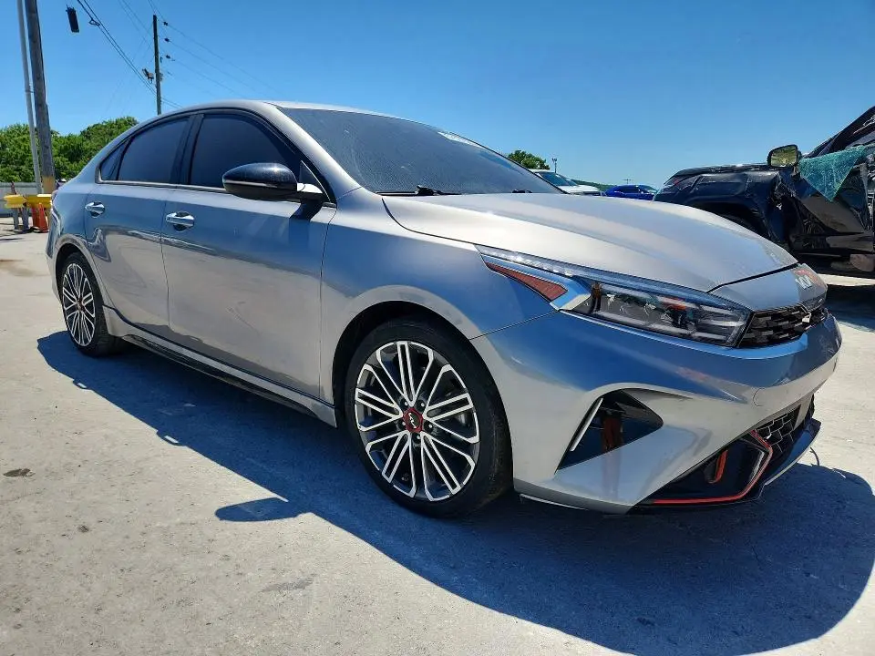 2023 KIA FORTE GT  
