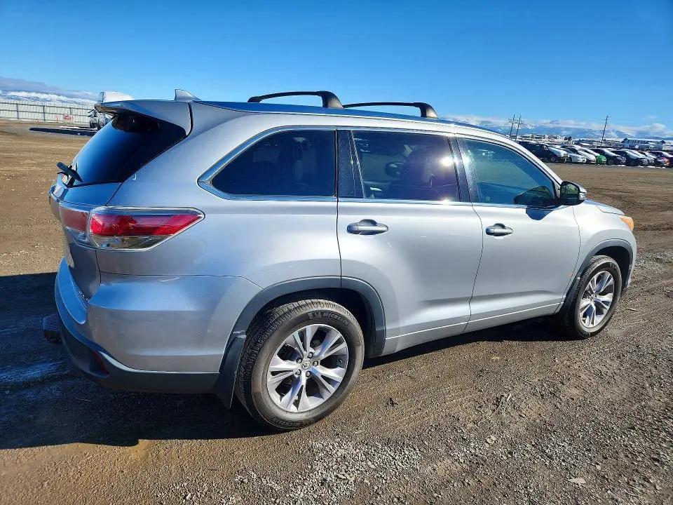 2015 TOYOTA HIGHLANDER XLE  