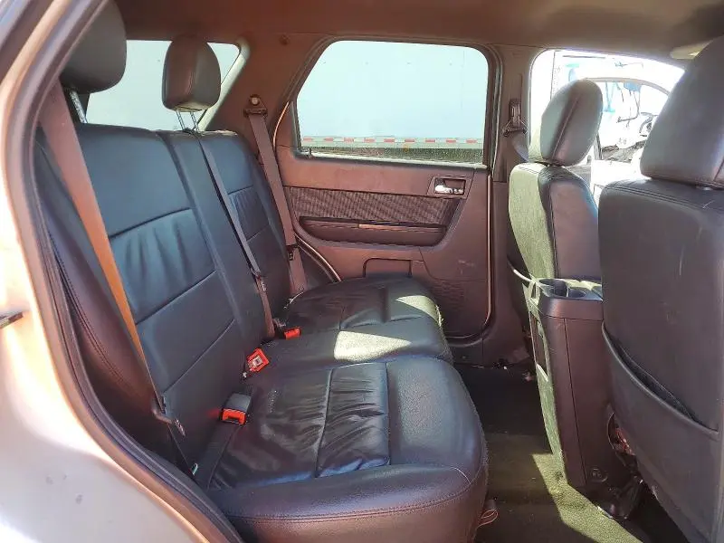 2011 FORD ESCAPE LIMITED  