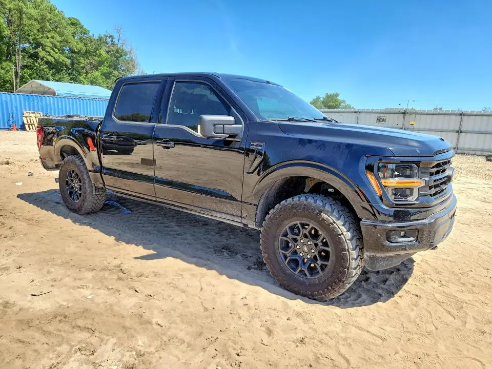 2024 FORD F150 XLT  