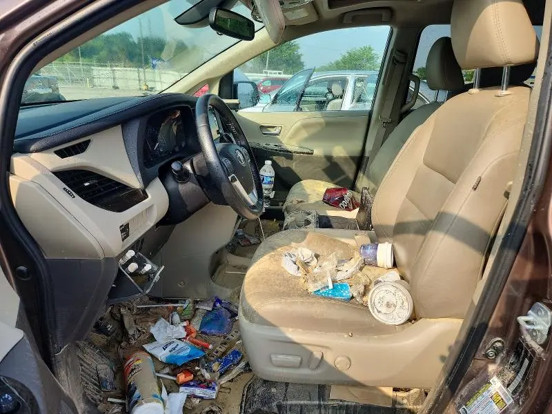 2020 TOYOTA SIENNA XLE 8-PASSENGER  