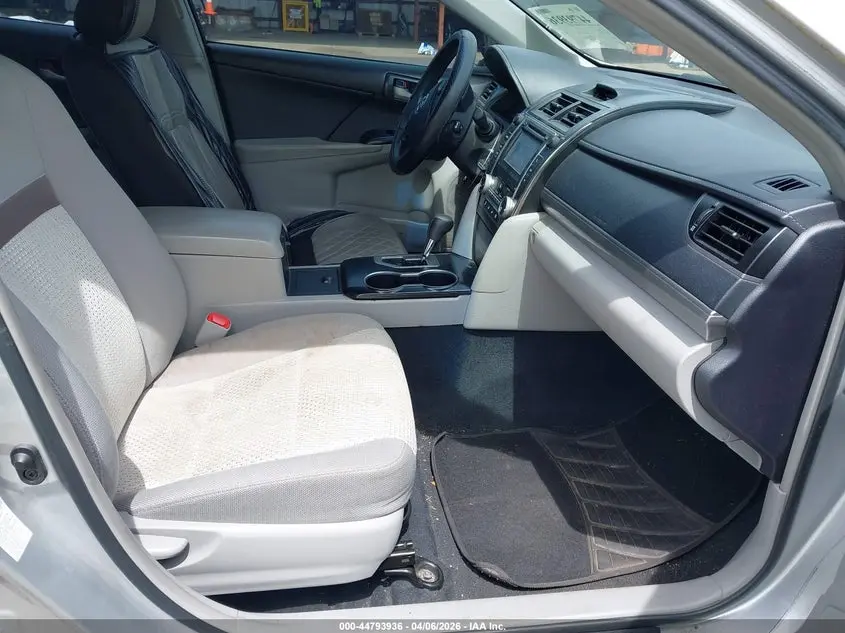 2014 TOYOTA CAMRY LE