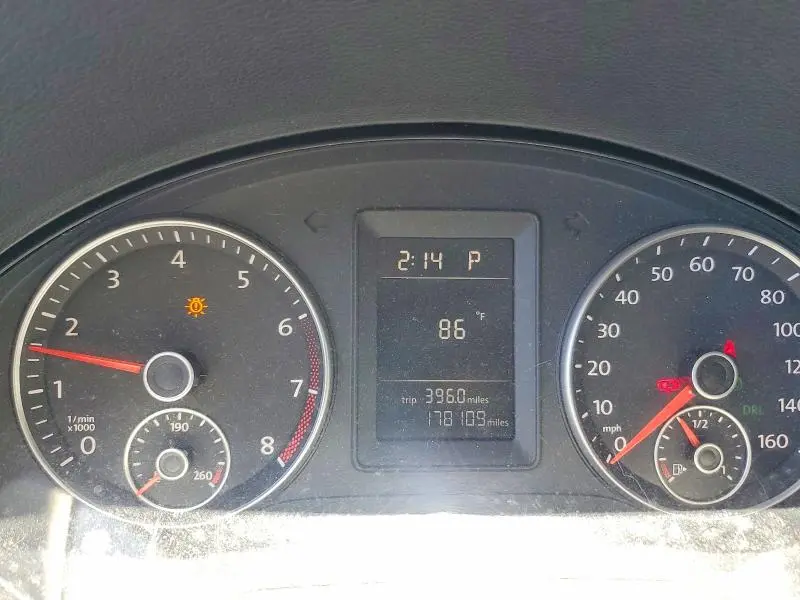 2010 VOLKSWAGEN JETTA S  