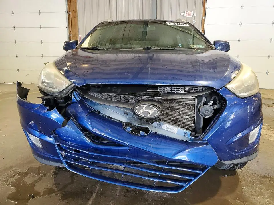 2015 HYUNDAI TUCSON SE  