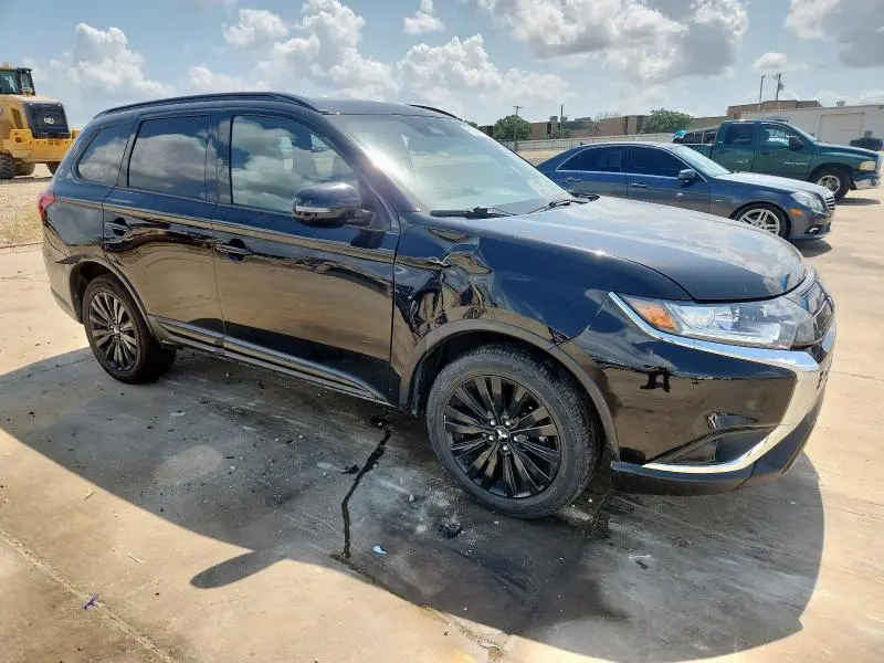 2020 MITSUBISHI OUTLANDER SE  