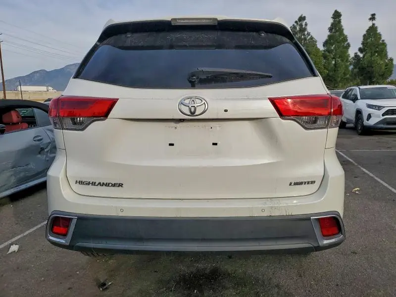2019 TOYOTA HIGHLANDER LIMITED  