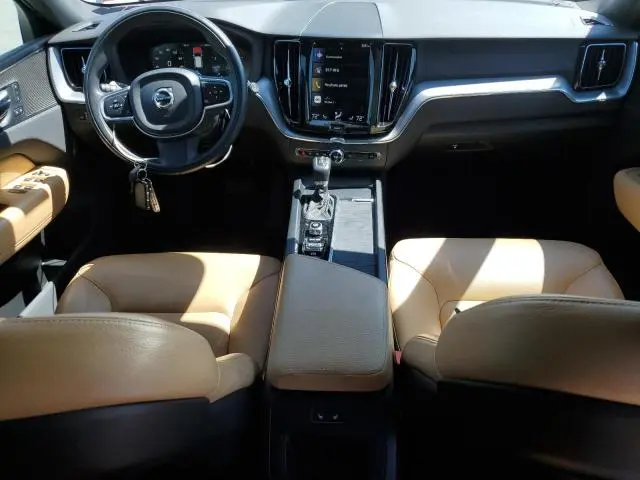 2018 VOLVO XC60 T5  