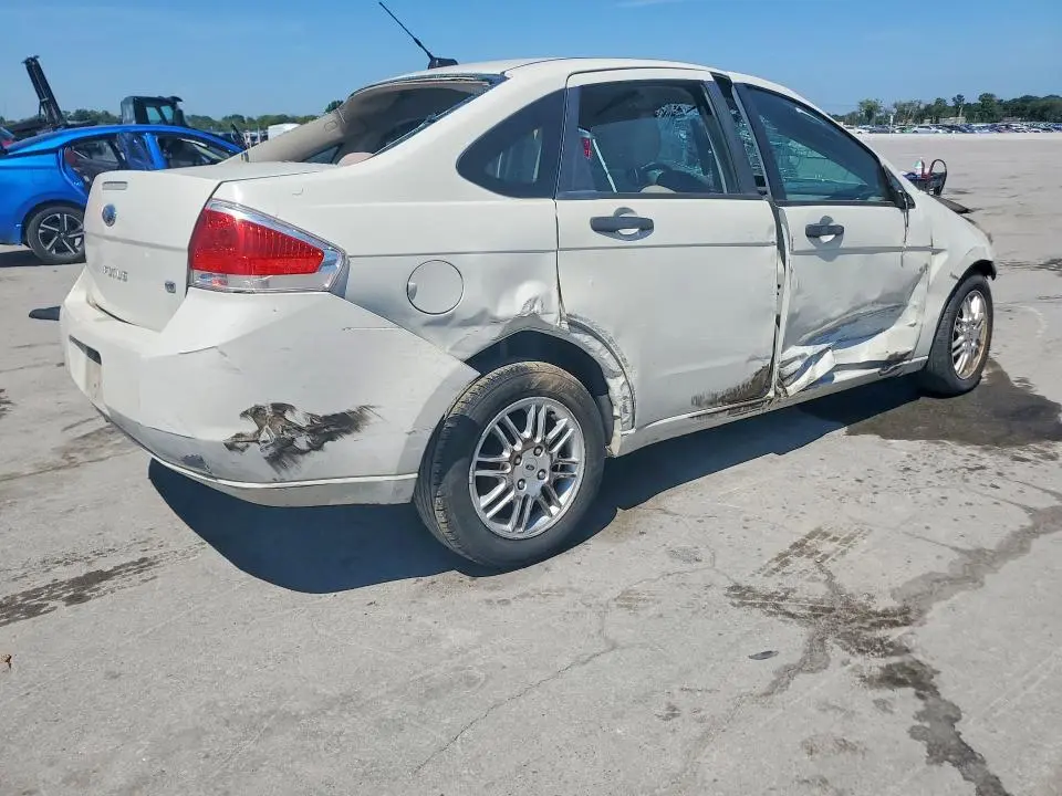 2011 FORD FOCUS SE  