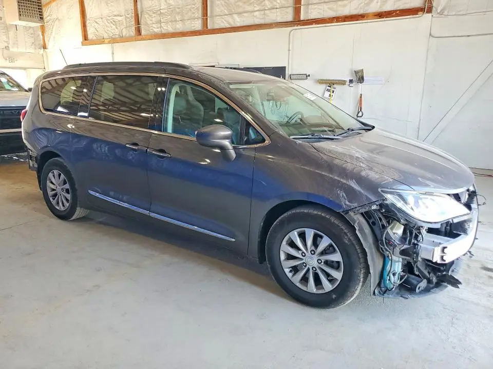 2017 CHRYSLER PACIFICA TOURING L  
