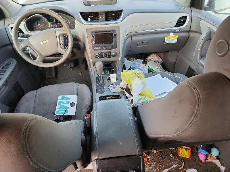 2014 CHEVROLET TRAVERSE LS  