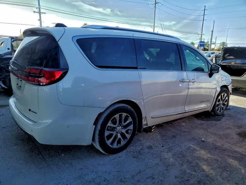 2023 CHRYSLER PACIFICA HYBRID PINNACLE  