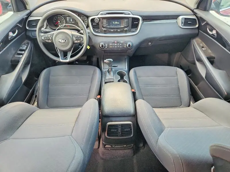 2017 KIA SORENTO LX V6  