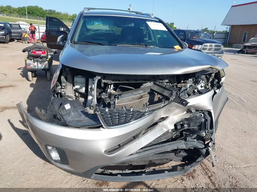 2014 KIA SORENTO LX