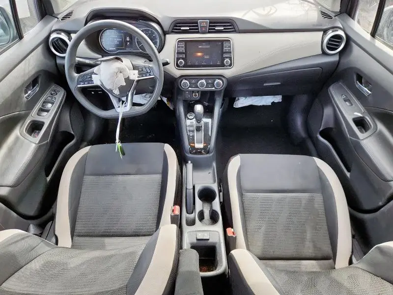 2020 NISSAN VERSA SV  