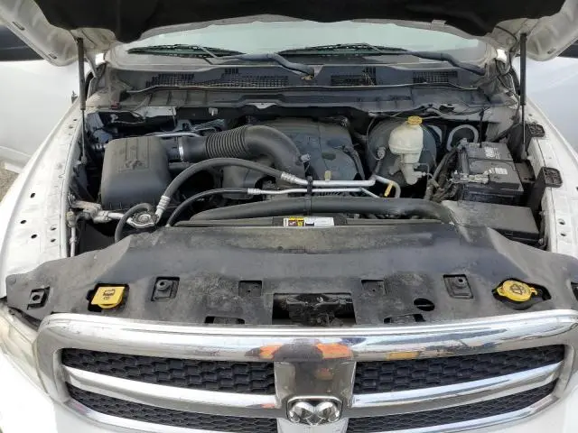 2016 RAM 1500 SLT  