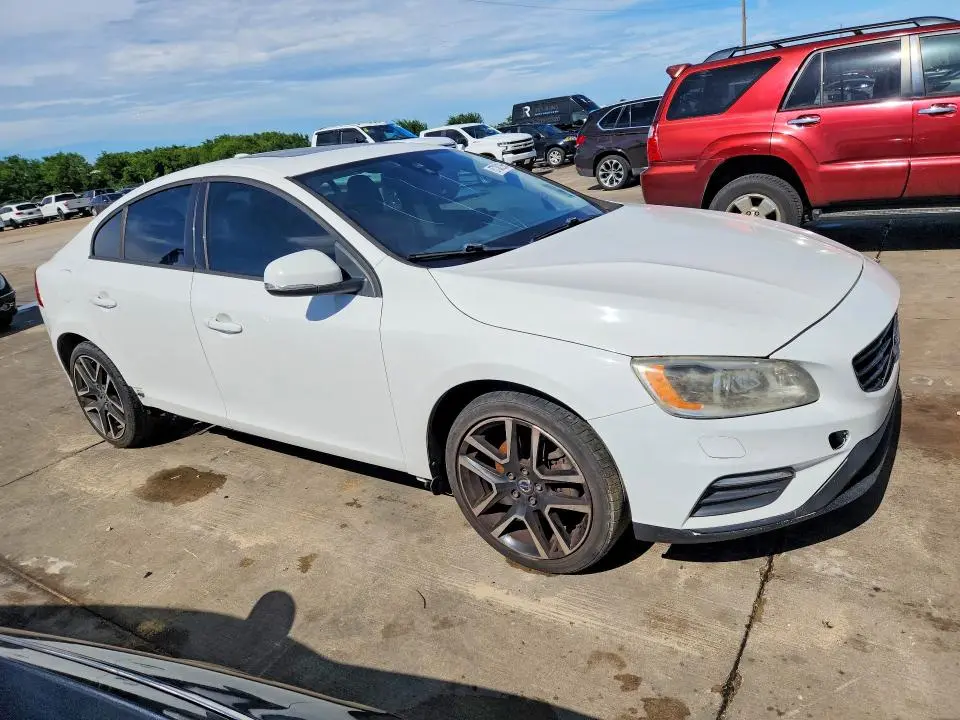 2017 VOLVO S60   