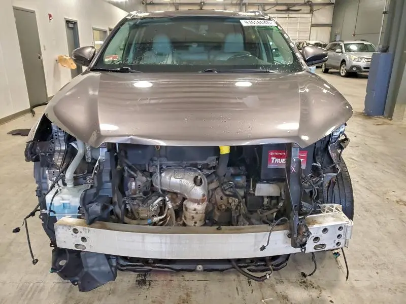 2016 TOYOTA HIGHLANDER XLE  