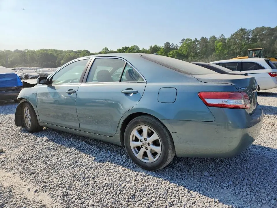 2011 TOYOTA CAMRY LE  