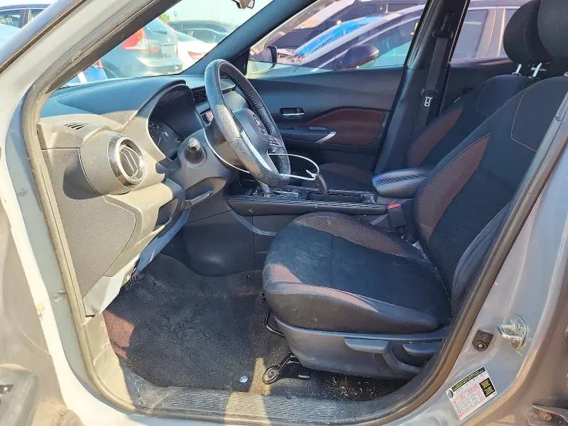 2021 NISSAN KICKS SR  