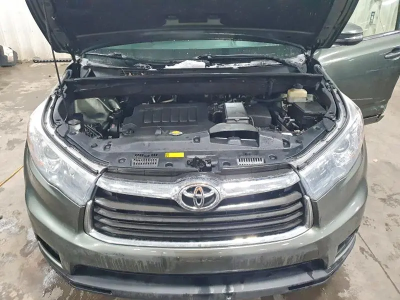 2015 TOYOTA HIGHLANDER   