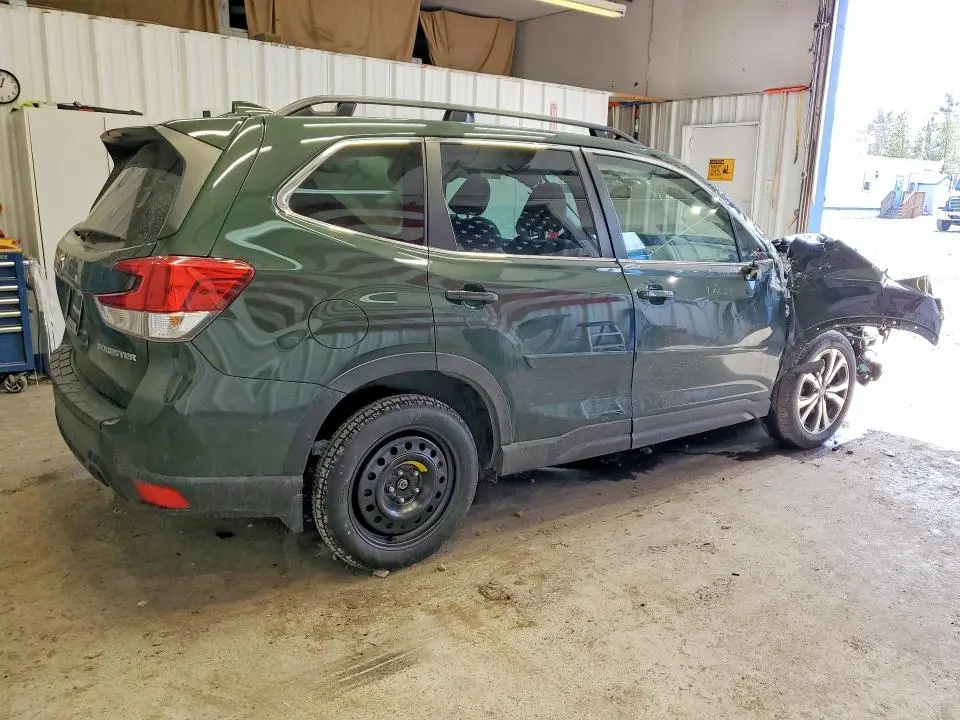 2022 SUBARU FORESTER LIMITED  