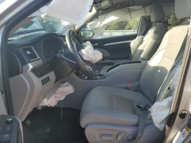 2018 TOYOTA HIGHLANDER SE  