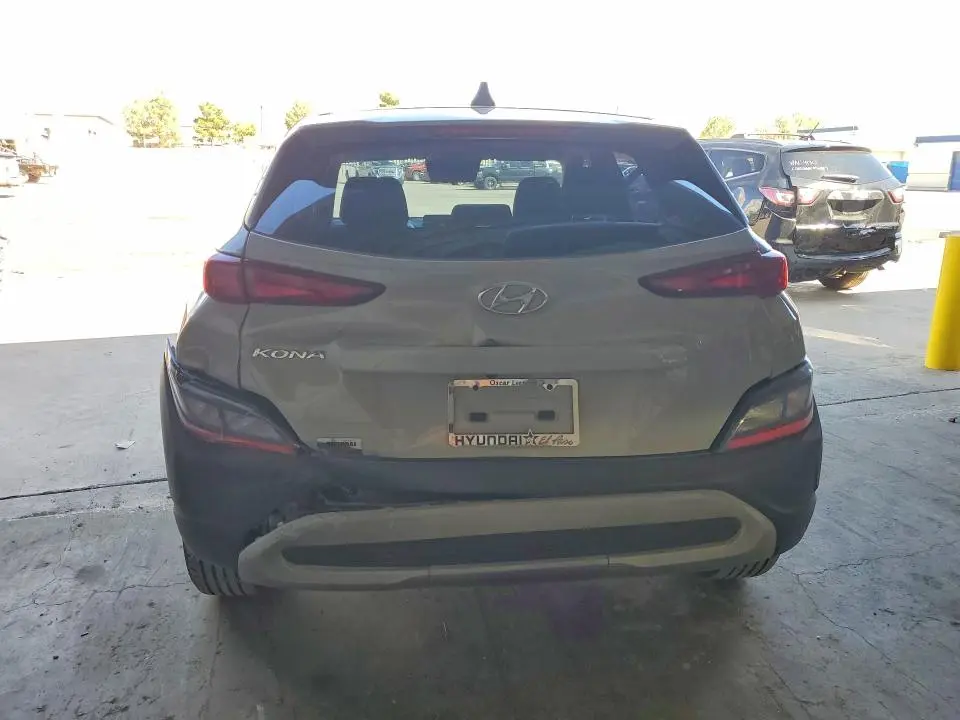 2022 HYUNDAI KONA SE  