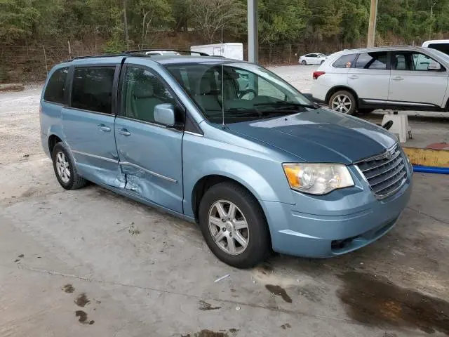 2010 CHRYSLER TOWN & COUNTRY TOURING  