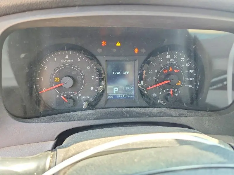 2015 TOYOTA SIENNA LE  