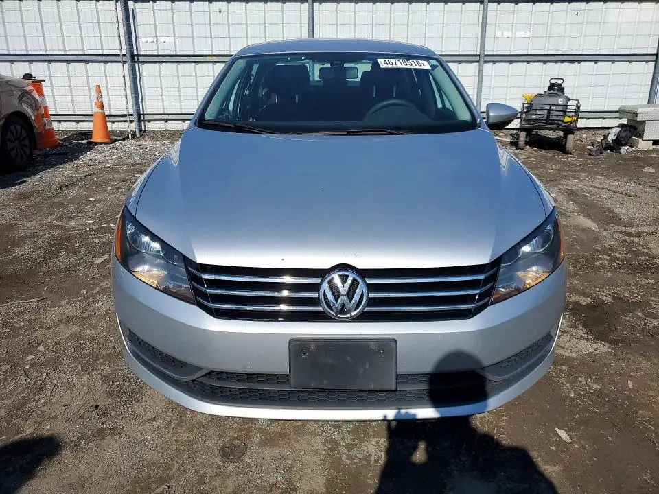 2012 VOLKSWAGEN PASSAT S  