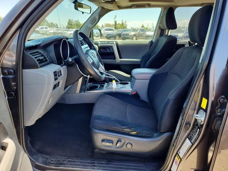 2010 TOYOTA 4RUNNER SR5  