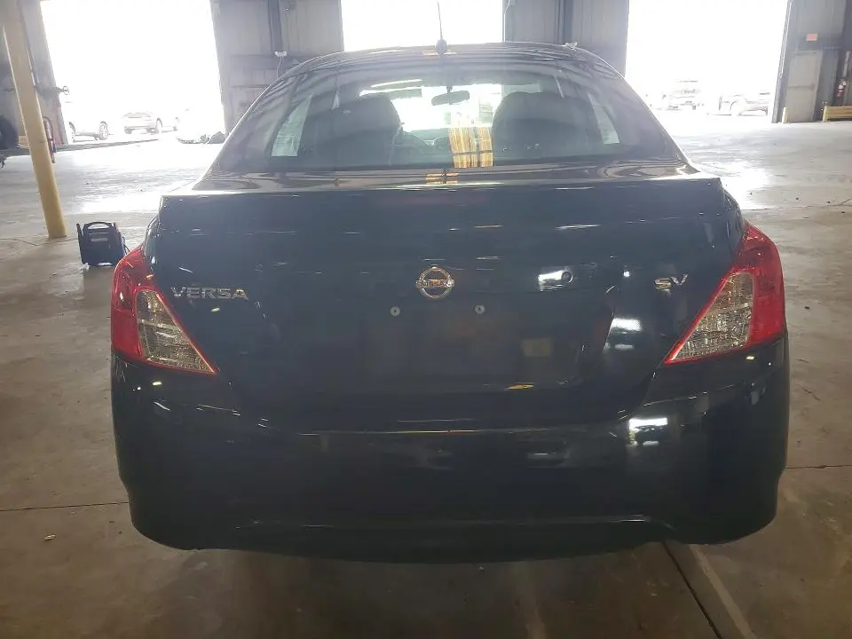 2018 NISSAN VERSA SV  