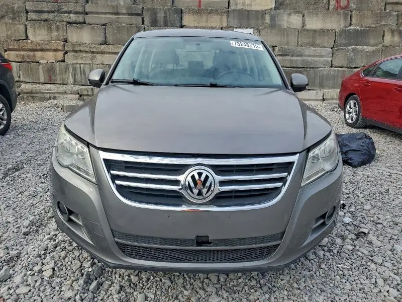 2011 VOLKSWAGEN TIGUAN S  