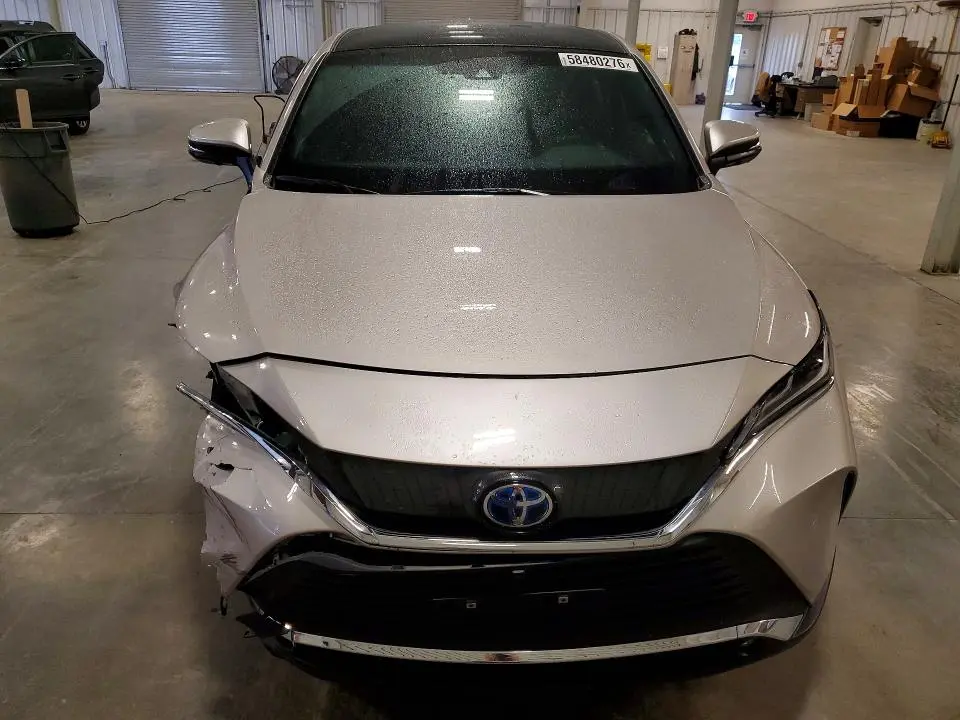 2024 TOYOTA VENZA LIMITED  