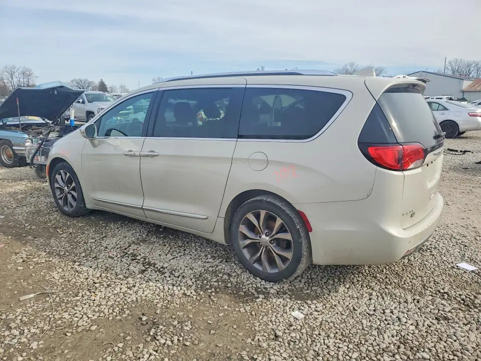2020 CHRYSLER PACIFICA   