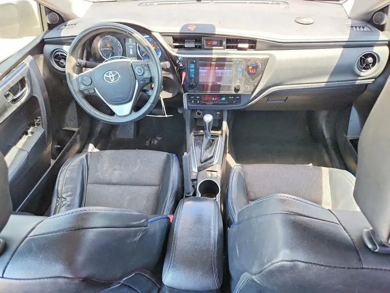 2018 TOYOTA COROLLA SE  