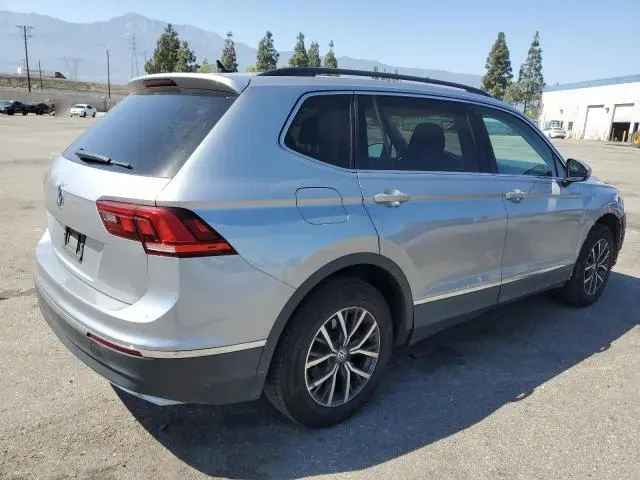 2020 VOLKSWAGEN TIGUAN SE  