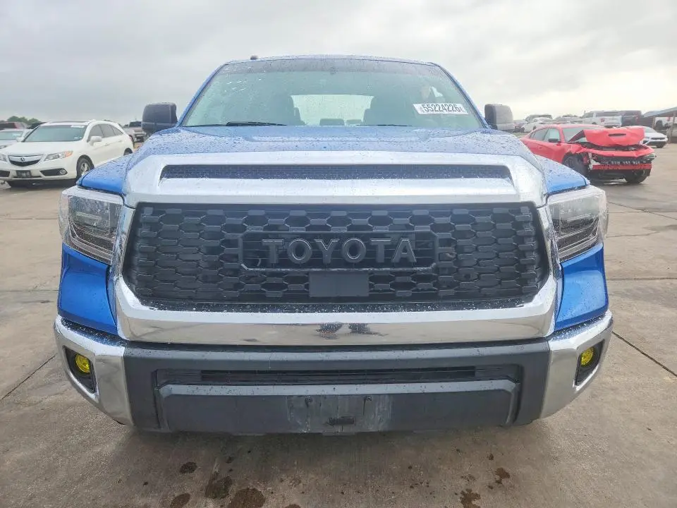 2016 TOYOTA TUNDRA CREWMAX SR5  