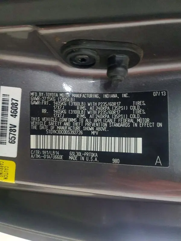 2013 TOYOTA SIENNA XLE 8-PASSENGER  
