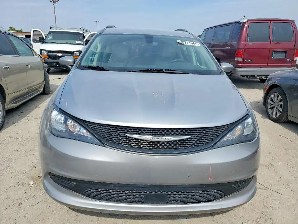 2021 CHRYSLER VOYAGER LXI  