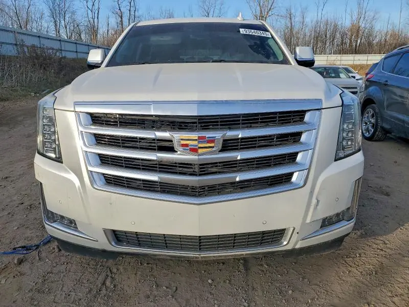 2017 CADILLAC ESCALADE LUXURY  