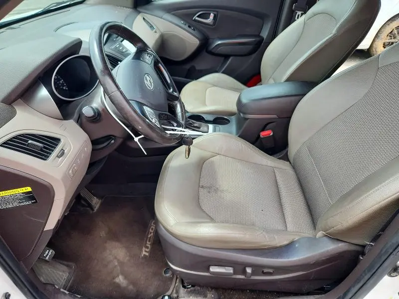 2015 HYUNDAI TUCSON SE  