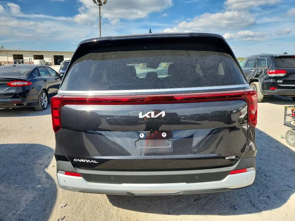 2026 KIA CARNIVAL LXS  