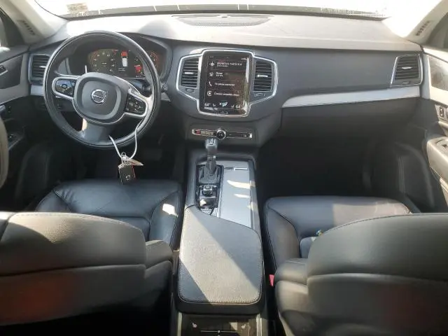 2022 VOLVO XC90 T5 MOMENTUM  
