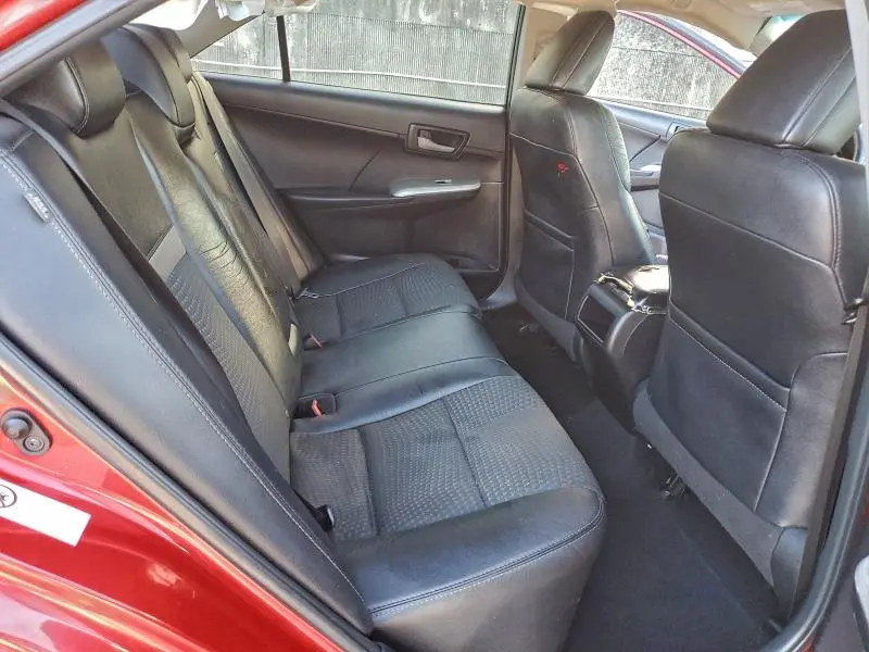 2014 TOYOTA CAMRY SE  