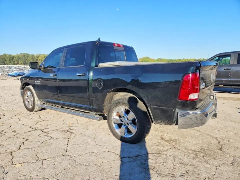2016 RAM 1500 SLT  