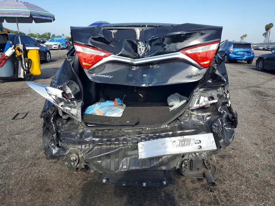 2015 TOYOTA CAMRY LE  