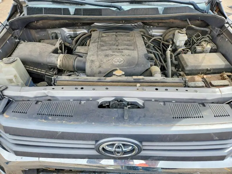 2015 TOYOTA TUNDRA CREWMAX SR5  